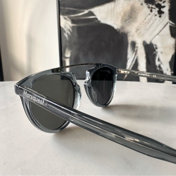 Marsquest round sunglasses transparent grey - like new - Picture 2 of 5